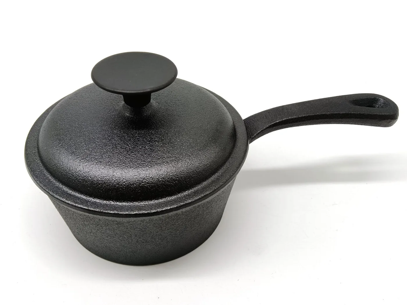 Cast Iron Sauce Pot with Lid product image 4